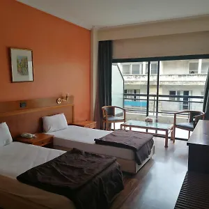 Charles 3* Beirut